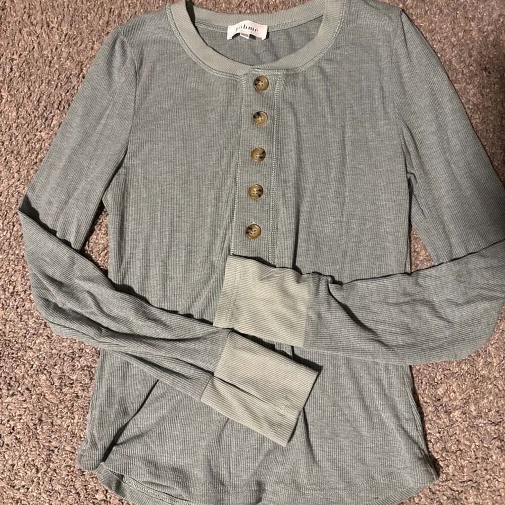 Böhme Henley Shirt Size XS Sage Green Ribbed Long Sleeve Top